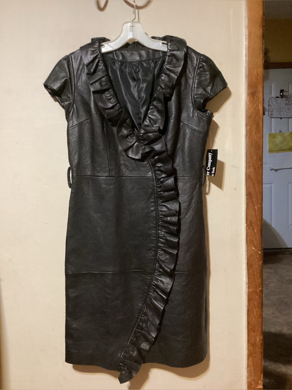 The Leather Company NY Black Fine Leather Dress with Ruffle Front Details Sz M/L